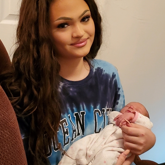 Meet Your Posher, Michele ☪️☪️☪️ - Picture 10 of 16